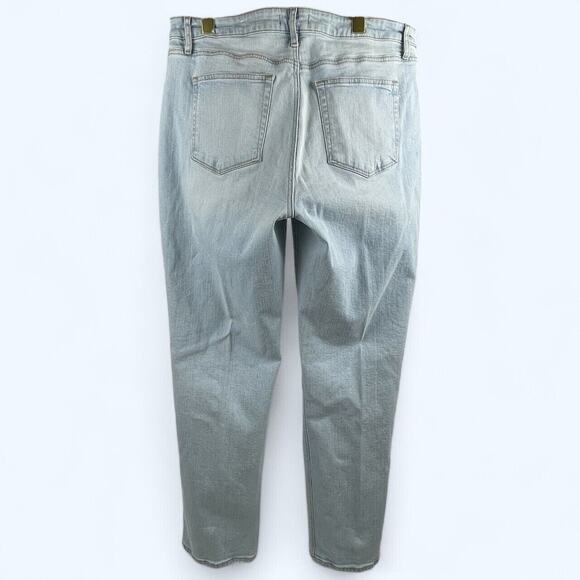 Ann Taylor Loft Light Wash Boyfriend Stretch High Rise Jeans size 12/31 - Picture 2 of 8